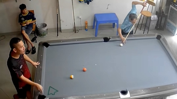 Tuyệt kỹ bida lỗ có 1-0-2 trên thế giới đến từ cao thủ dân gian