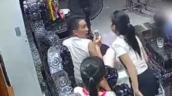 Chồng giật mình khi được vợ yêu thương
