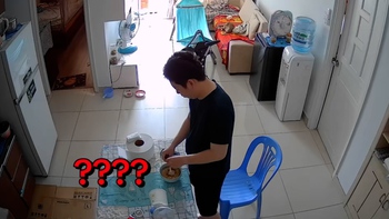 Người chồng 'não cá vàng' pha lộn gói cà phê vào tô mì