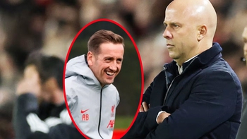 Ác mộng bóng chết khiến Liverpool ‘trảm’ HLV tình huống cố định