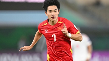 Nhiều CLB hàng đầu thế giới 'gọi tên' Đình Bắc