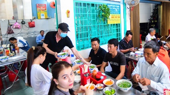 Bán tô phở, chai nước suối có phải xuất hóa đơn bán lẻ?