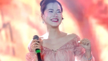 Khán giả đứng hình khi Lâm Vỹ Dạ không chọc cười... mà cầm micro hát
