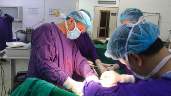 Mổ viêm ruột thừa, bác sĩ bất ngờ phát hiện ung thư ruột thừa hiếm gặp