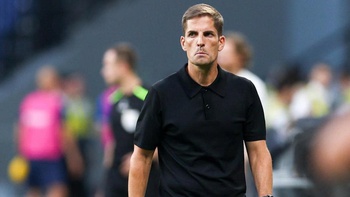 Cựu HLV tuyển Tây Ban Nha bắt cầu thủ thức suốt 28 tiếng vì nghe lời… ChatGPT