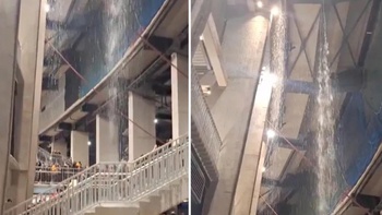 Sân Camp Nou của Barca vừa đại tu đã dột như thác