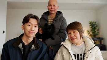 Chàng trai gốc Việt giúp bố mẹ nghỉ hưu sớm nhờ một phần mềm