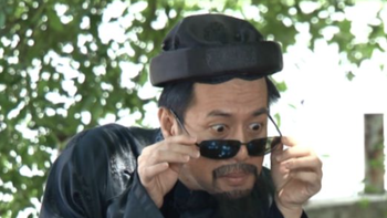 Phán khách đầu năm 'mất của', thầy bói… tiện tay khiến lời tiên tri ứng nghiệm