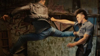 Một phim Việt làm 10 năm mới xong, ra rạp 2 ngày kiếm hơn 150 triệu