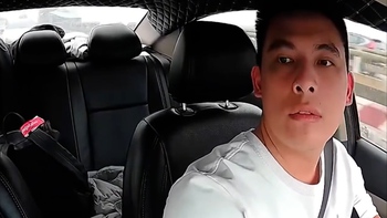 Ông cháu đi Nhật về hú hồn khi tài xế taxi khoe lương 90 triệu đồng