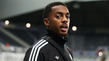 Cầu thủ Newcastle bị dọa giết chỉ vì lý do mà bất cứ cầu thủ nào cũng gặp