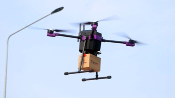 Drone giao hàng cần những công nghệ gì để không rơi trúng người?