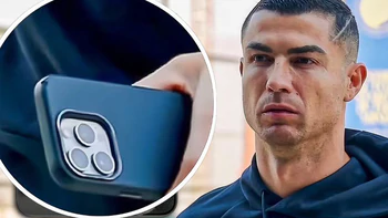 Ronaldo gây chú ý với chiếc iPhone ‘bị bỏ quên’ trong cuộc đua công nghệ