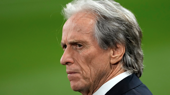 Jorge Jesus nói ‘lương tâm thanh thản’ vụ giận dỗi của Ronaldo
