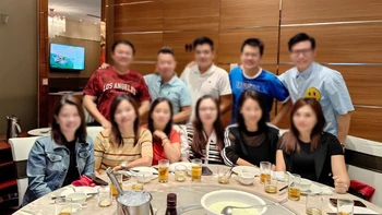 18 người kiện bạn cũ vì 'không chịu bao' tiệc họp lớp