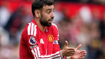 Bruno Fernandes chưa nuốt trôi thất bại đã nhận tin bị trộm