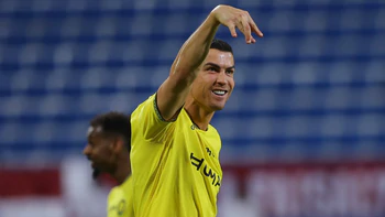 Phản ứng của Ronaldo vụ bàn thắng thứ 982 gây tranh cãi
