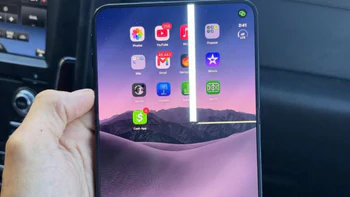 iPhone Duo lỗi màn hình gập chỉ sau vài giờ bóc seal