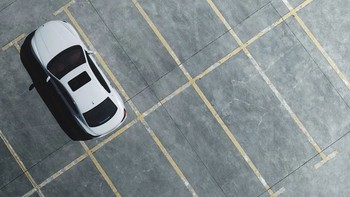 Người phụ nữ mua gần 200 chỗ đậu xe rồi bán lại cho hàng xóm kiếm lời
