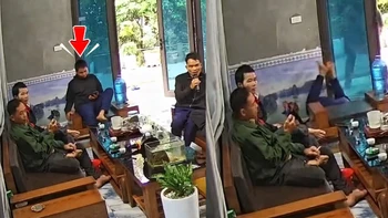 Ông chú ngã chổng vó vì chiếc ghế 'hư hỏng'