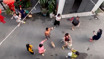 Cả xóm ra đường nhảy múa mừng đón Tết