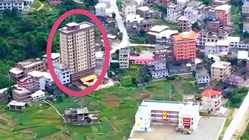 Cả họ góp tiền xây chung cư 15 tầng cho 100 người sinh sống