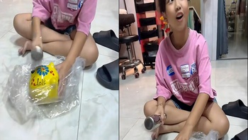 Bé gái đập muốn móp cả chày inox mà heo đất vẫn không vỡ