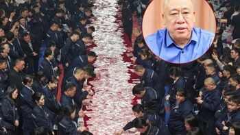 Chân dung ông chủ có biệt danh 'thích phát tiền' ở Trung Quốc