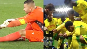 Thủ môn vờ chấn thương để đồng đội ‘dùng bữa’ trong tháng Ramadan