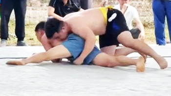 Đô vật gặp nạn tại hội làng: Hồi chuông cảnh báo ở giải phong trào