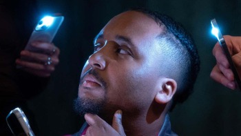 Chàng trai tạo app hẹn hò chỉ có… một mình anh!