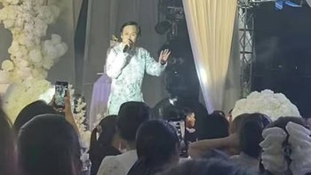 Hoài Linh hát đám cưới, phản ứng của khán giả gây bàn tán