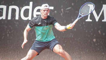 Tay vợt Argentina dàn xếp tỉ số trận đấu của chính mình