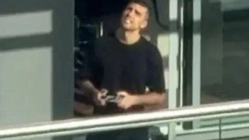 Rodrigo gặp rắc rối vì điều khiển máy bay sang nhà hàng xóm