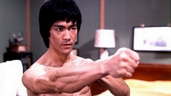 'Nhất thốn quyền' của Lý Tiểu Long có mạnh bằng cú đấm boxing hạng nặng?