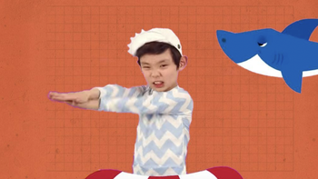 Vẻ ngoài khó ngờ của 'cậu bé Baby Shark' ngày nào