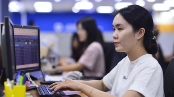 Khi thế giới bất ổn, nhà đầu tư nên 'cẩn thận' với chính mình