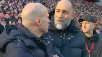 Igor Tudor của Tottenham bối rối vì nhầm trợ lý là HLV Liverpool