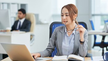 Tìm việc mới khi vẫn đi làm hay nghỉ hẳn mới bắt đầu lại?