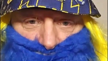 CĐV Oxford United phải nuôi râu 675 ngày chờ… phạt đền