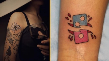 Xăm logo đổi pizza 100 năm, ăn mới 5 năm đã… ra tòa