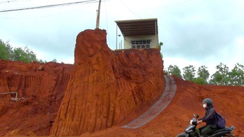 Nhà tui bỗng dưng thành hầm