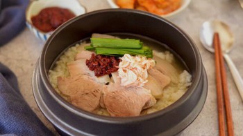 Món gukbap Hàn Quốc có gì ngon mà 'dậy sóng' sau Oscar?