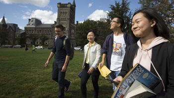 Du học Canada: Vì sao lượng sinh viên mới đã giảm hơn 60%?