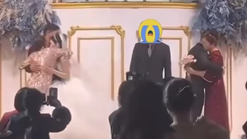 Thanh niên cô đơn trong chính đám cưới của mình