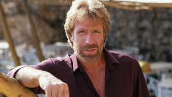 Huyền thoại võ thuật Chuck Norris qua đời