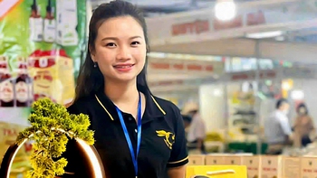 Đưa trầm hương ra biển lớn