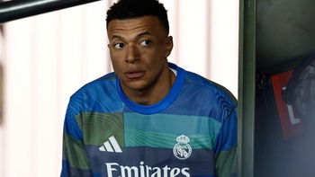Mbappe đau gối trái nhưng bác sĩ Real Madrid chữa… gối phải