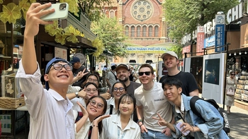 Doanh thu đường sách tăng nhưng sách bán ra giảm