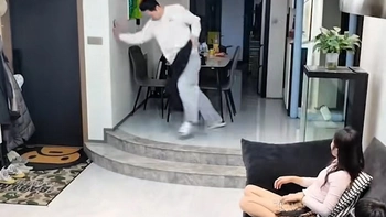 Chẳng mấy khi anh em rủ nhậu mà vợ dặn 'đi sao về vậy'